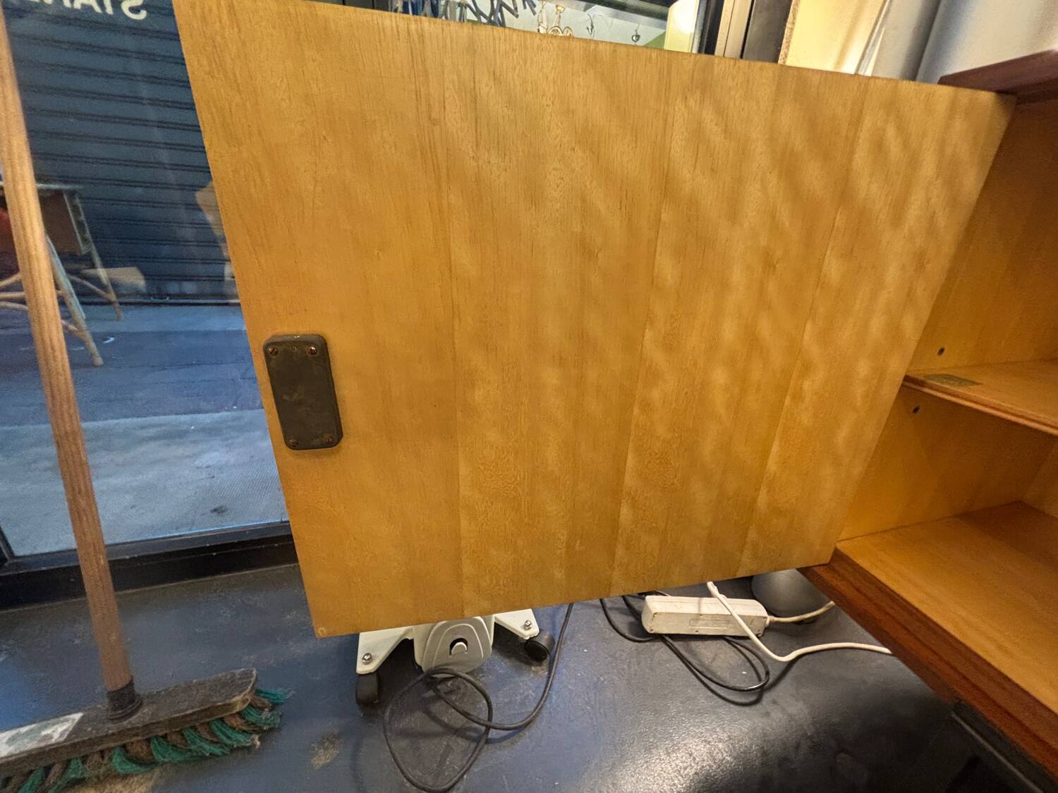 Scandinavian sideboard with 2 doors and 3 drawers in teak.