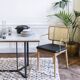 Chaise cannage bois clair accoudoirs cuir