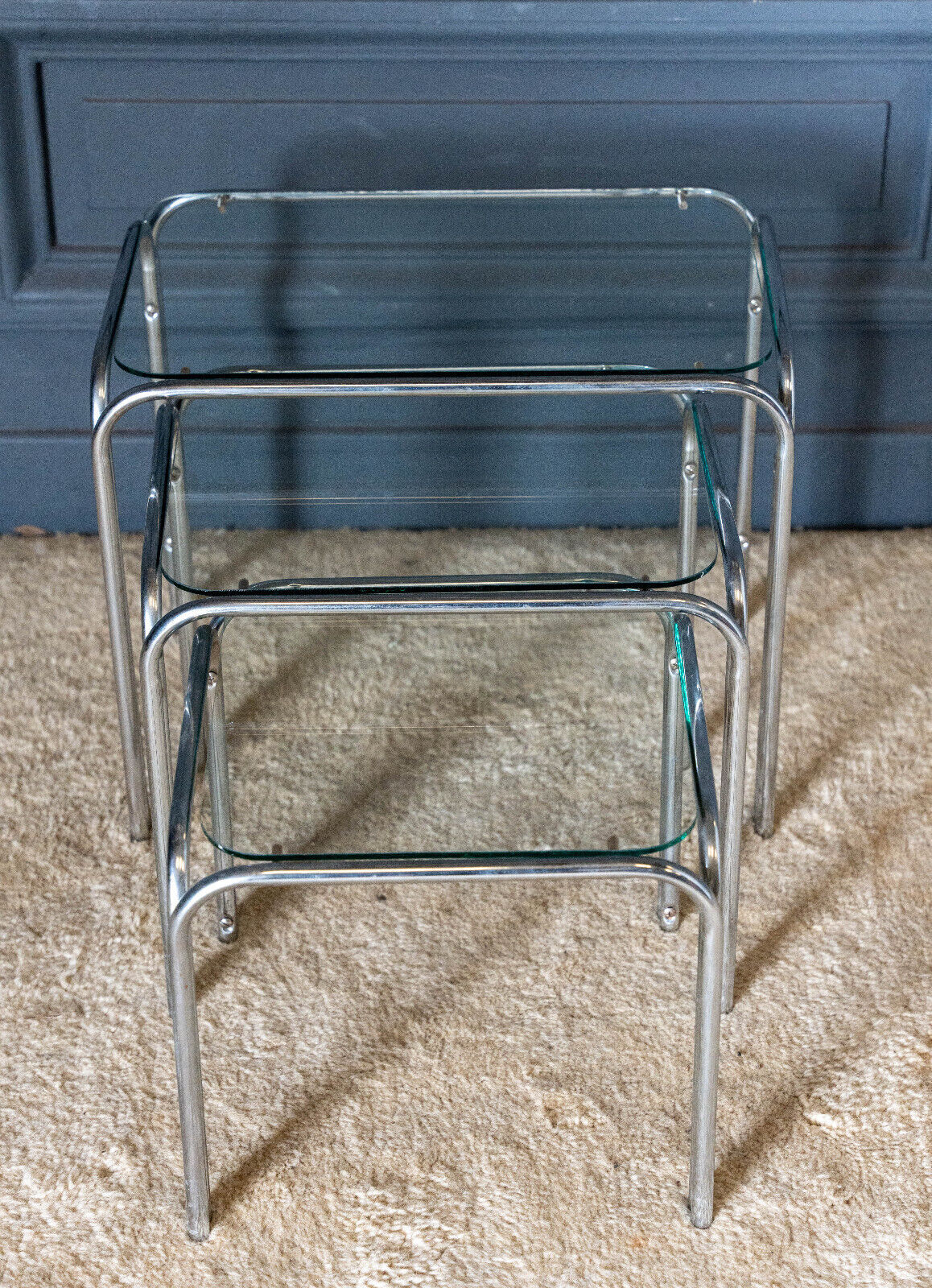 Three nesting tables 1970 Chromed metal and glass top