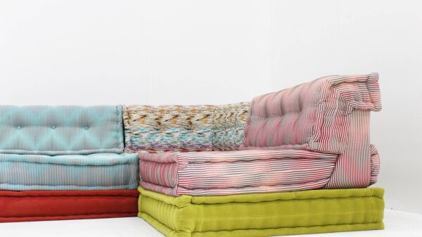Canapé Mah Jong Roche Bobois design Missoni par Hans Hopfer