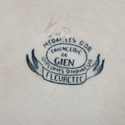 10 flat plates in iron earth "Fleurette" Gien gold medals