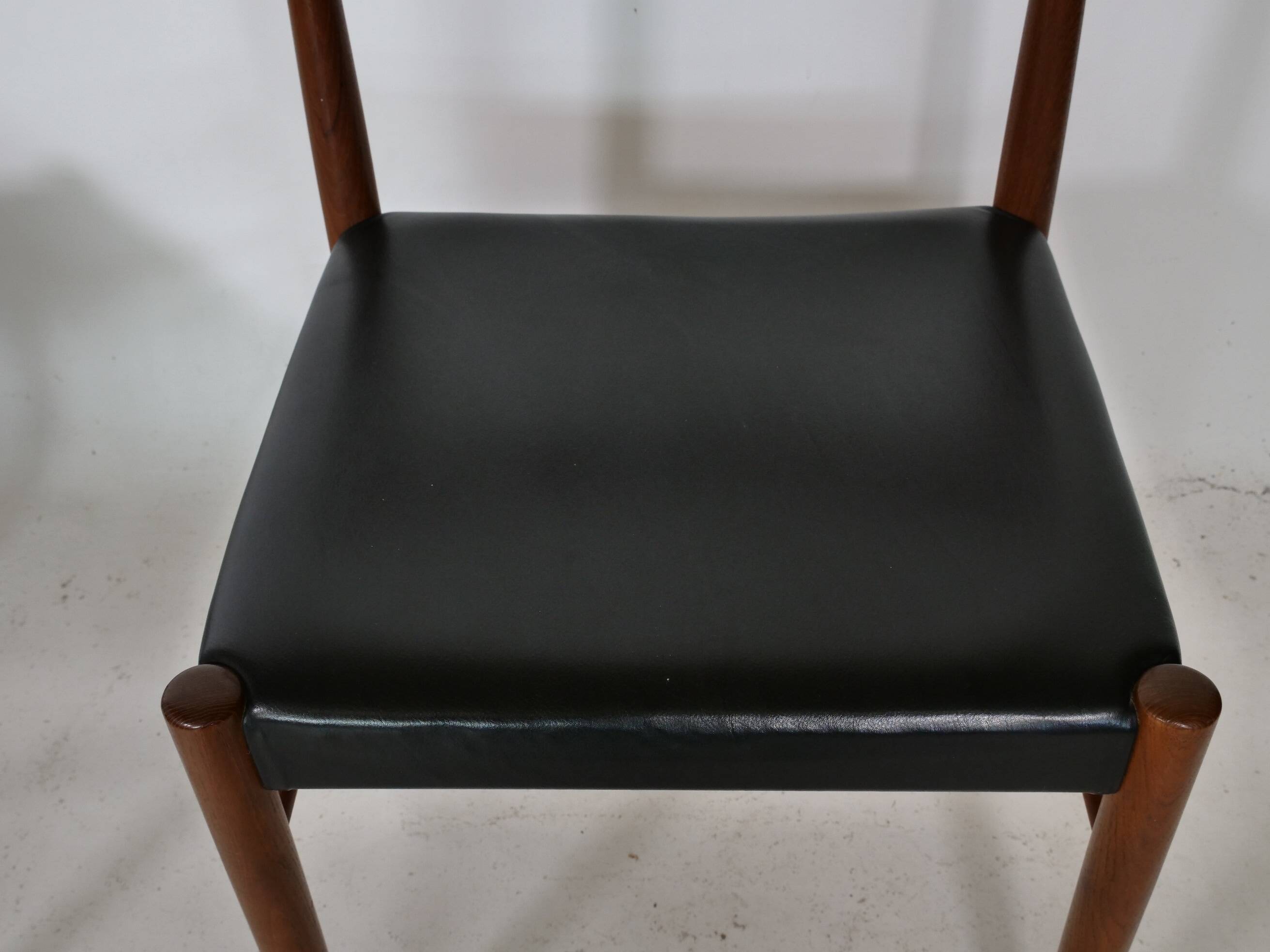 Chaises de salle à manger en teck HW Klein pour Bramin années 1960