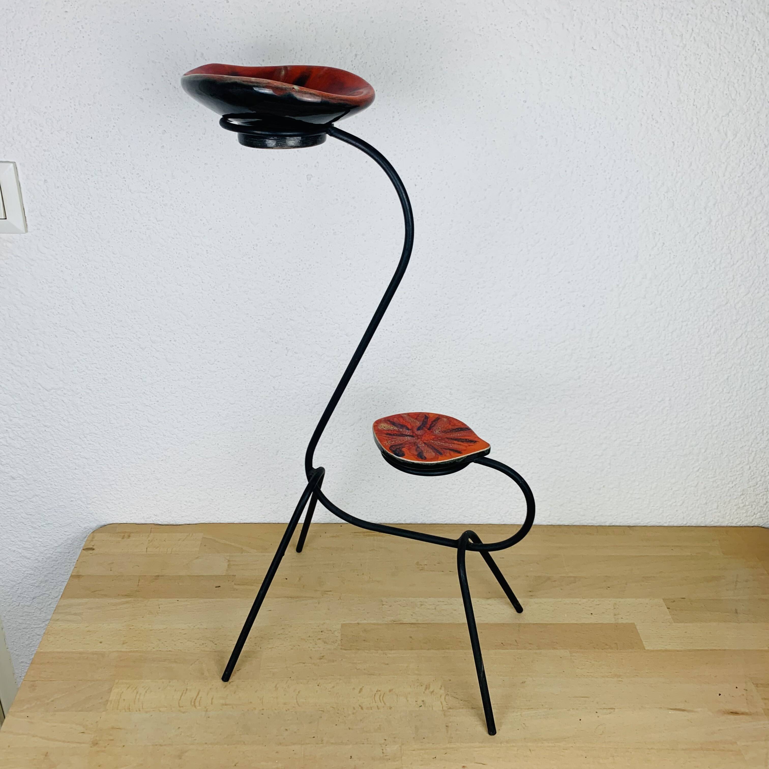 50s ceramic ashtray on stand, empty pocket