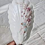 Vintage earthenware shell dish – Floral decoration