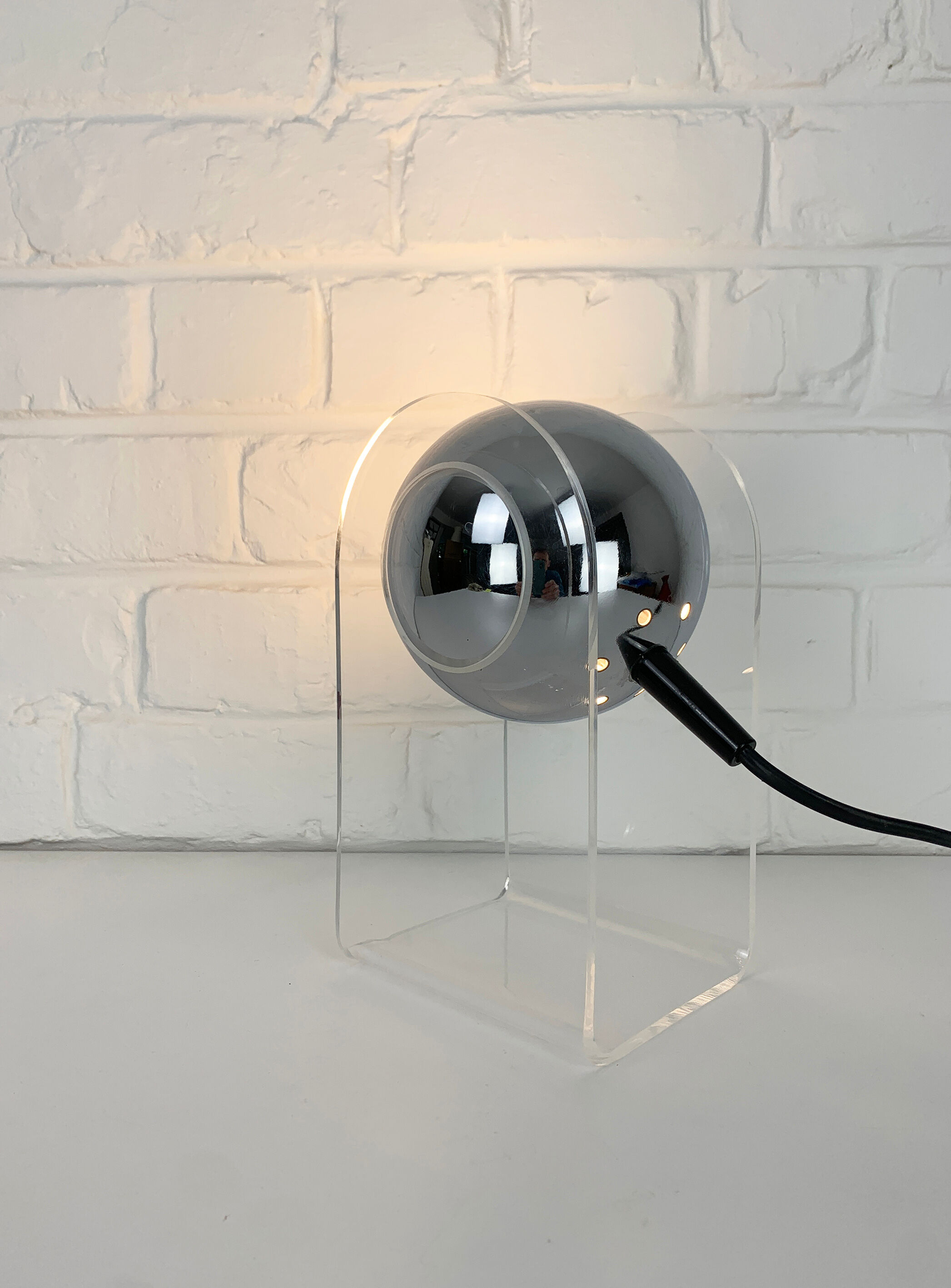 Table lamp space age sphere chrome plexiglass, 1960/1670