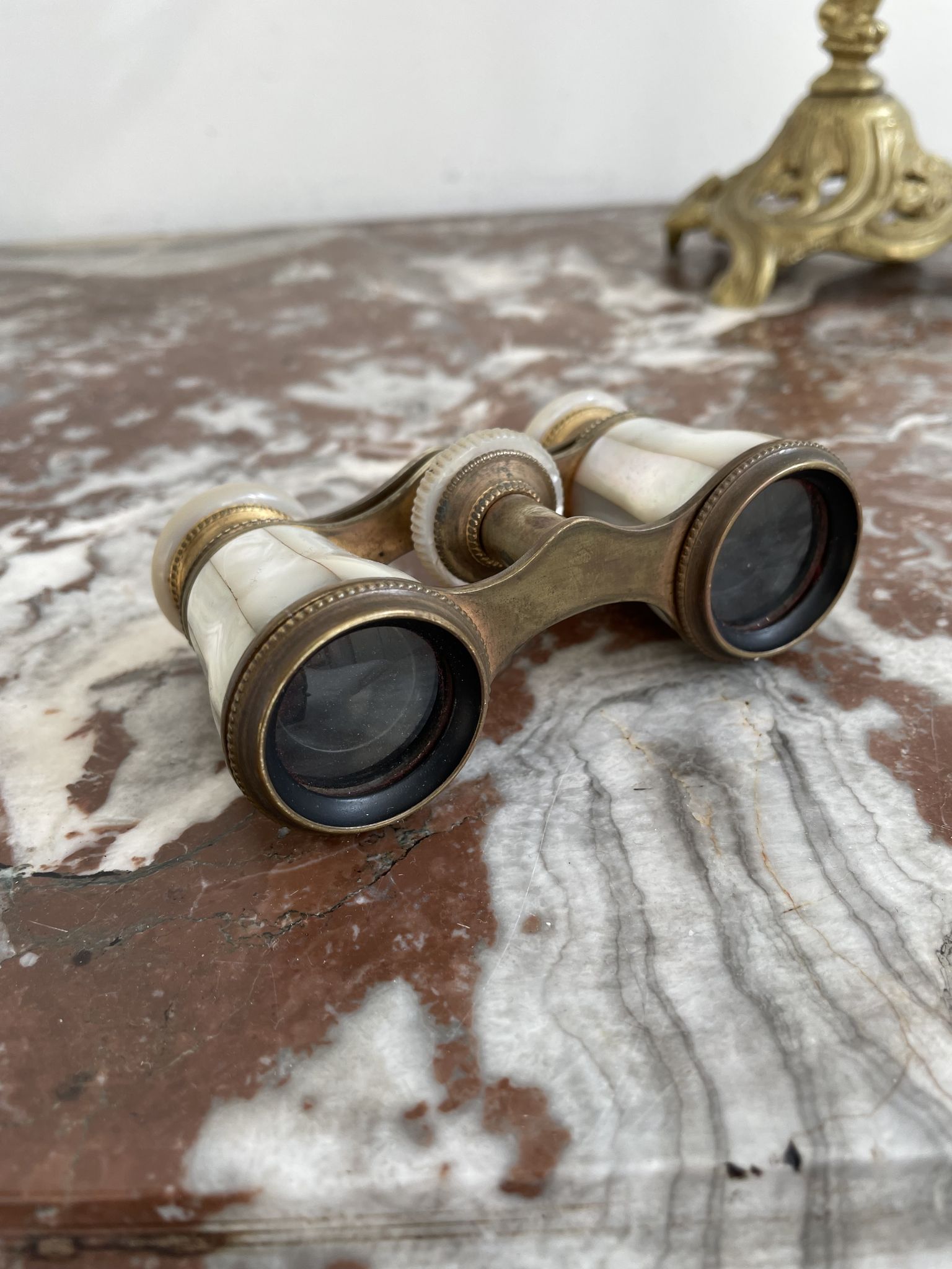Opera binoculars in Mother-of-Pearl and Brass - authentic - Early XXth - France