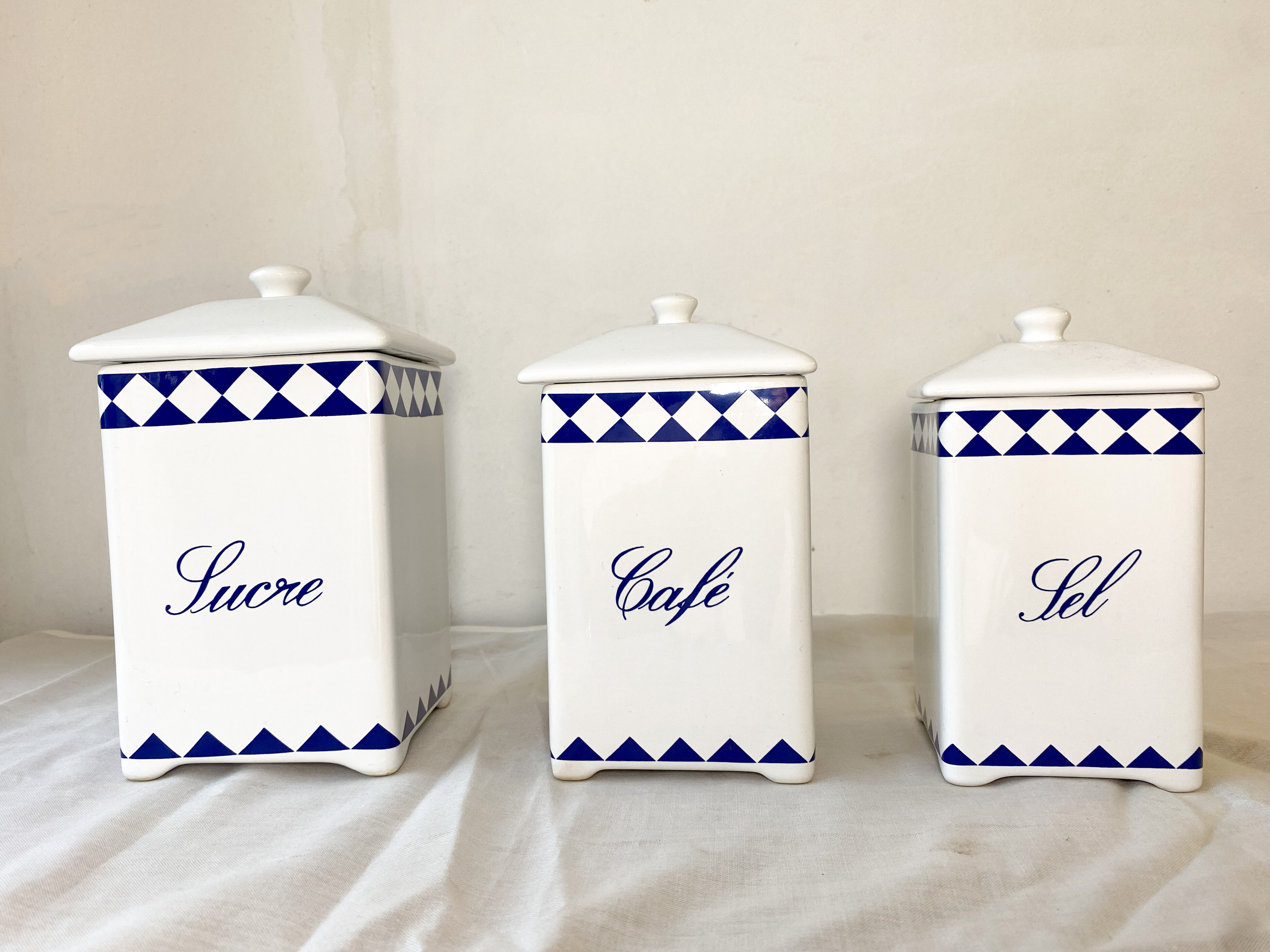 Set of 3 spice jars blue and white porcelain