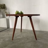 Table basse années 60 tripode bois ciselé