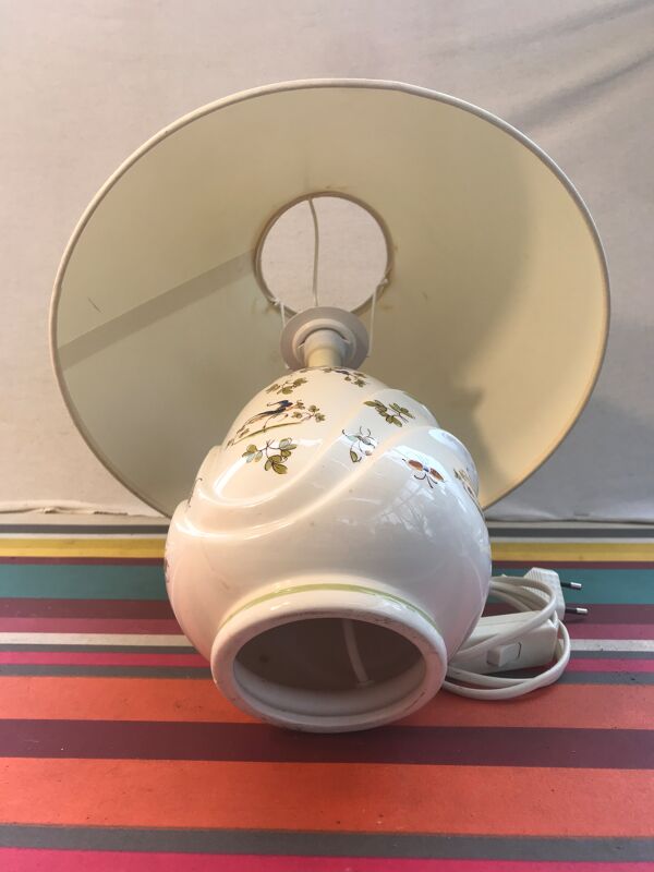 Ancienne lampe en céramique Moustiers et abat-jour blanc crème vintage