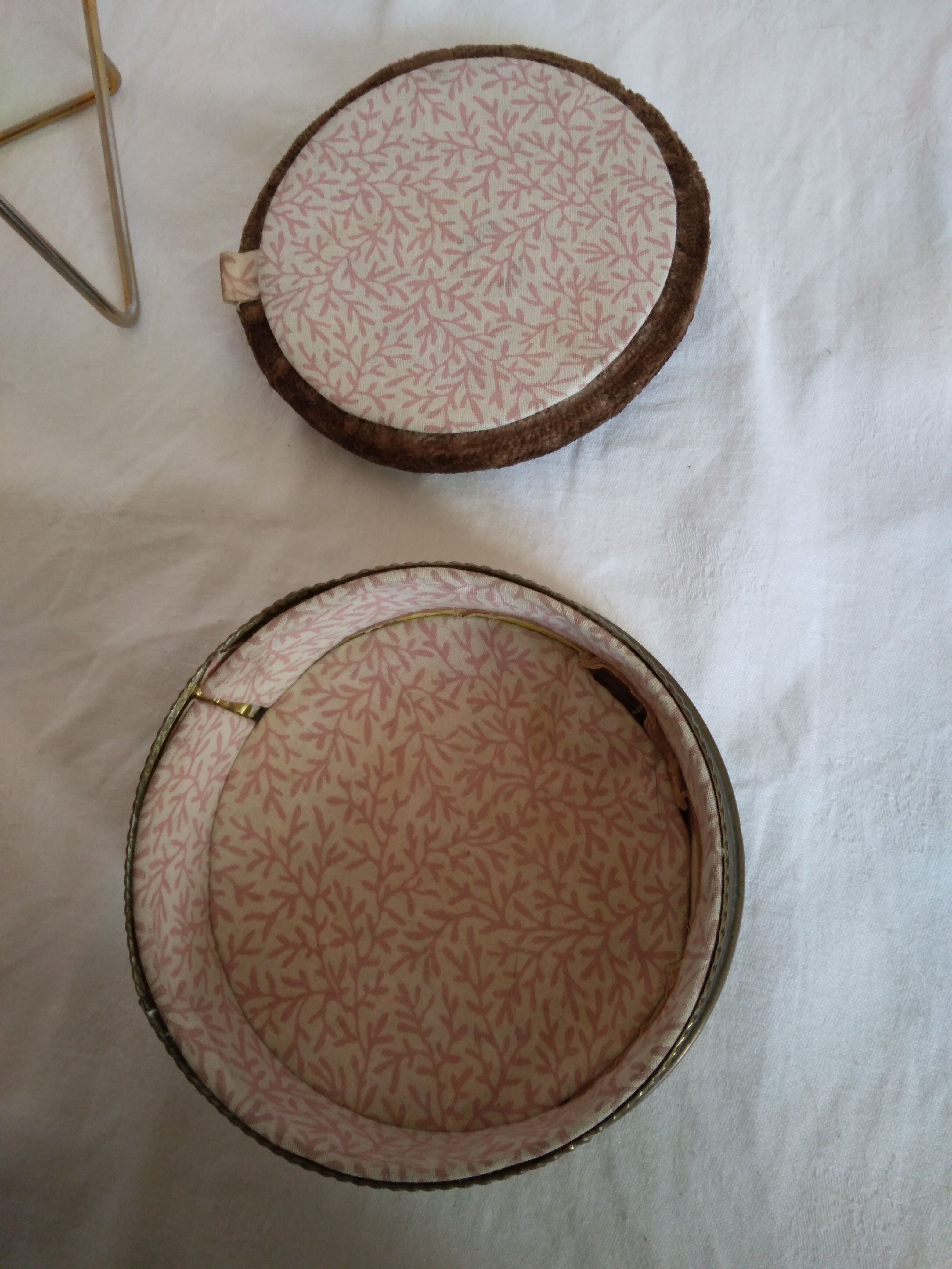 Menier chocolate advertising box