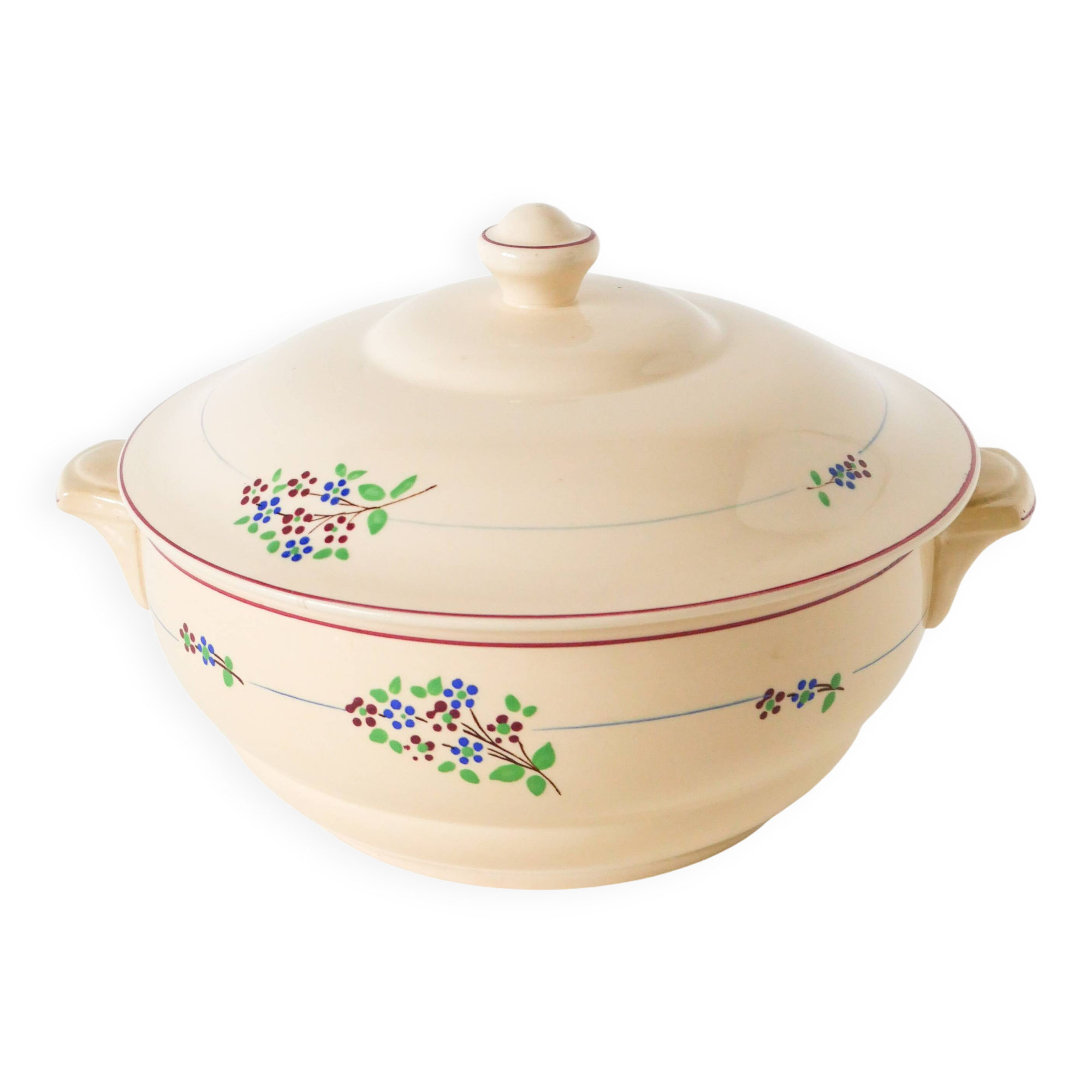 Moulin des Loups soup tureen, "Isabelle" model, 1950