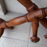 Extendable wooden coat rack