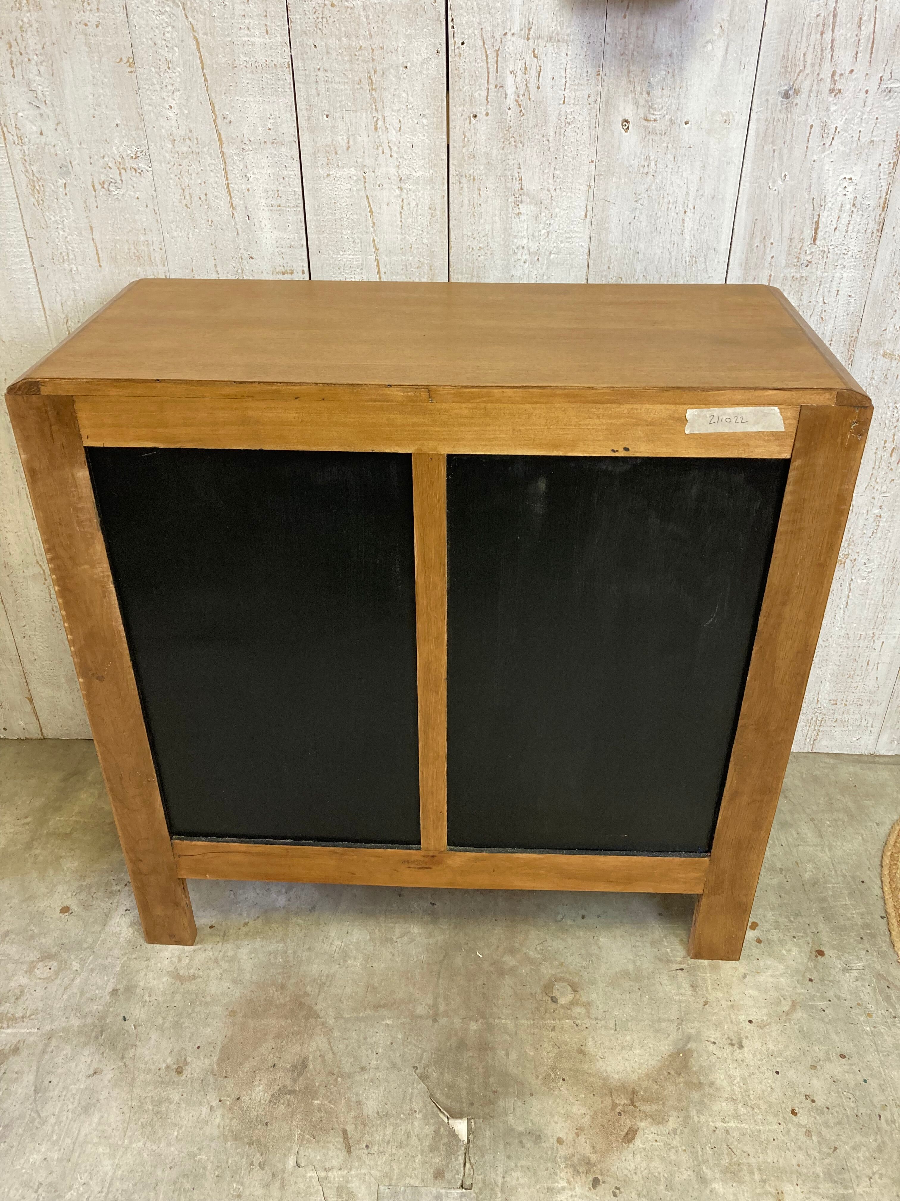 Commode vintage