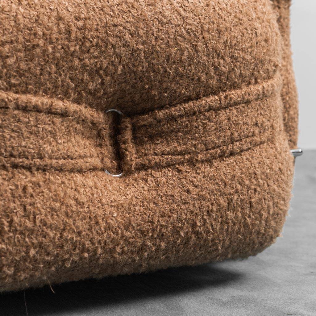 Poltrona in bouclé anni ’70 vintage modernariato