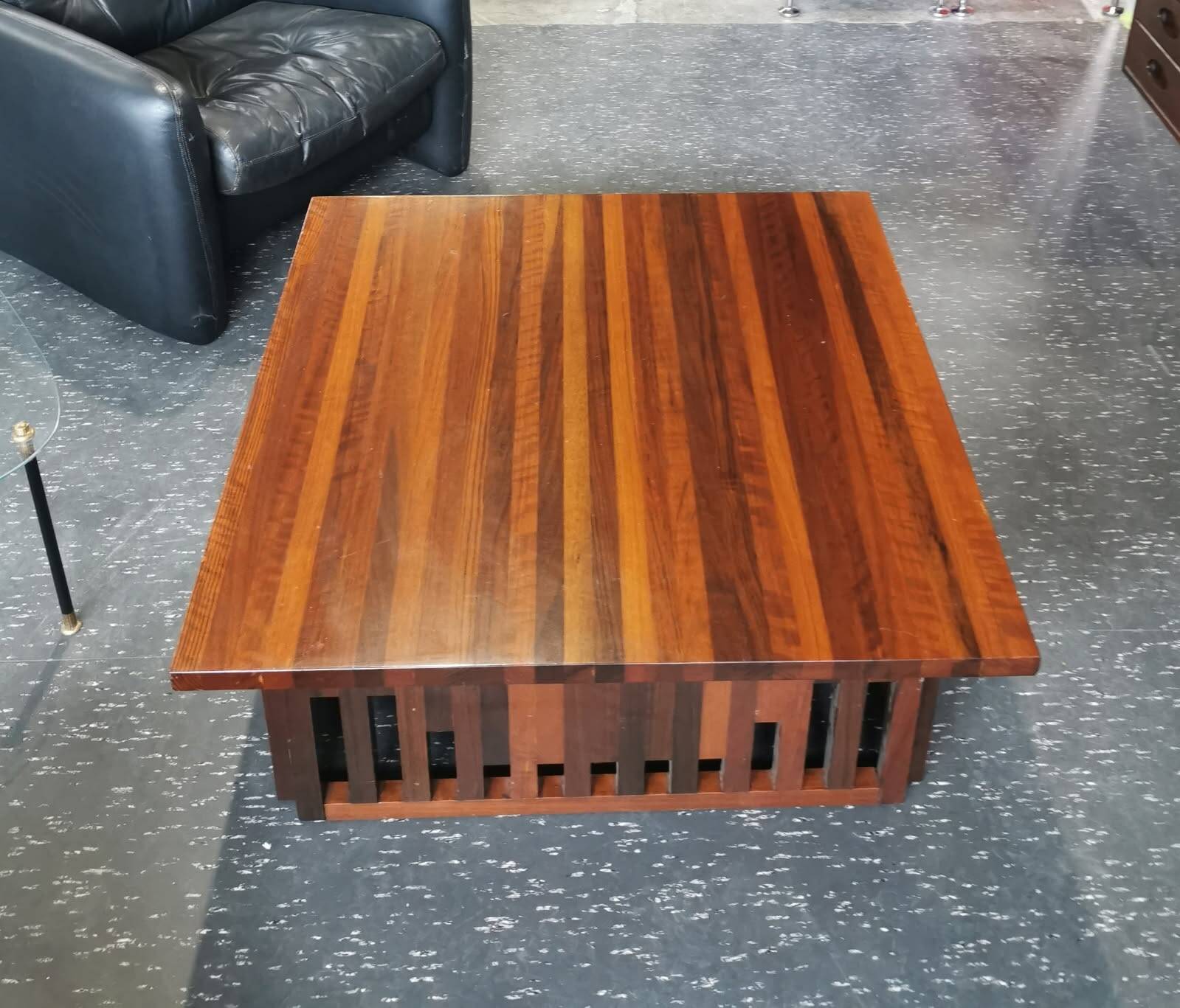Table basse XL design vintage en bois exotique