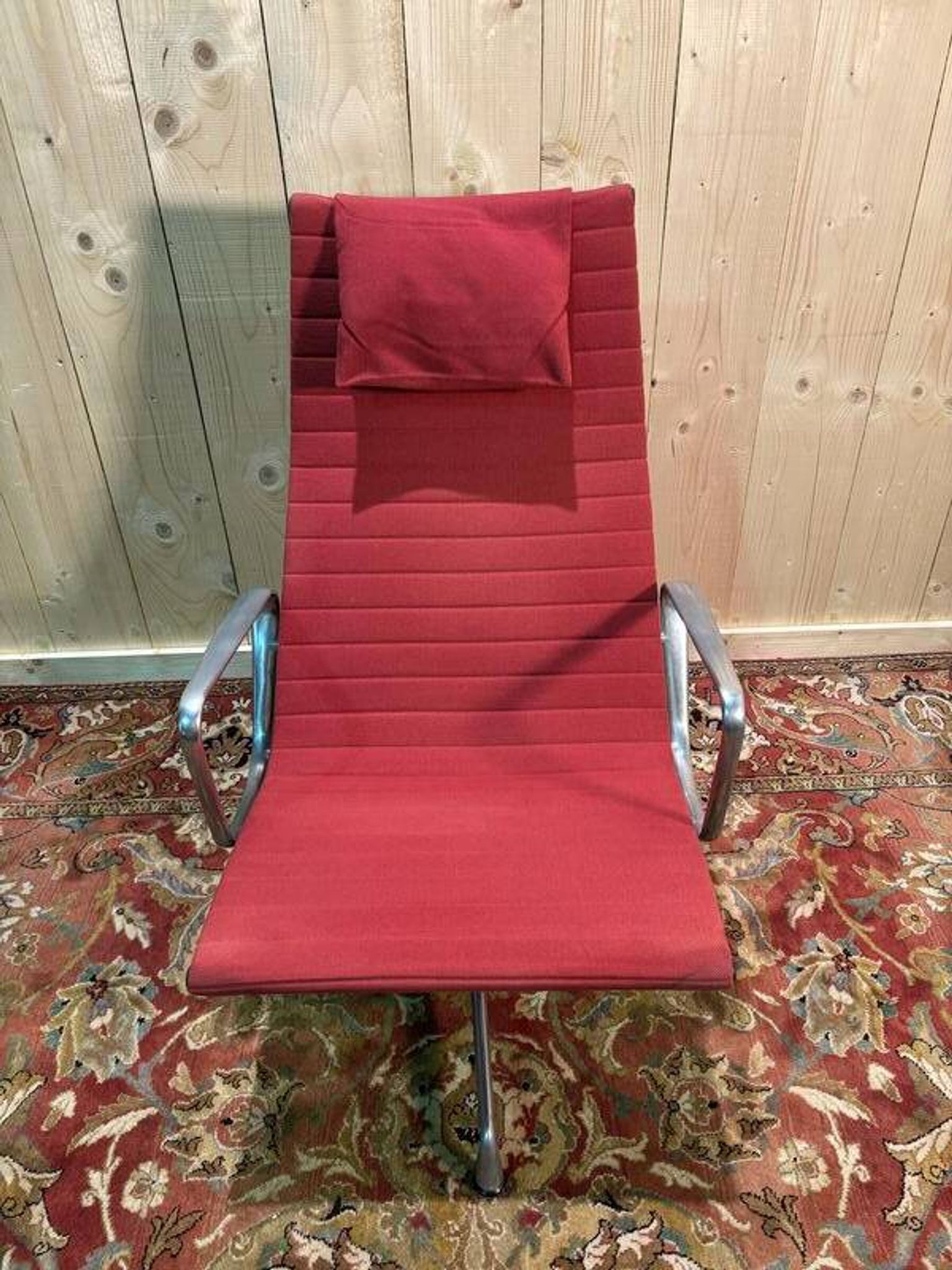 Fauteuil et ottoman Bauhaus de Charles Eames en aluminium