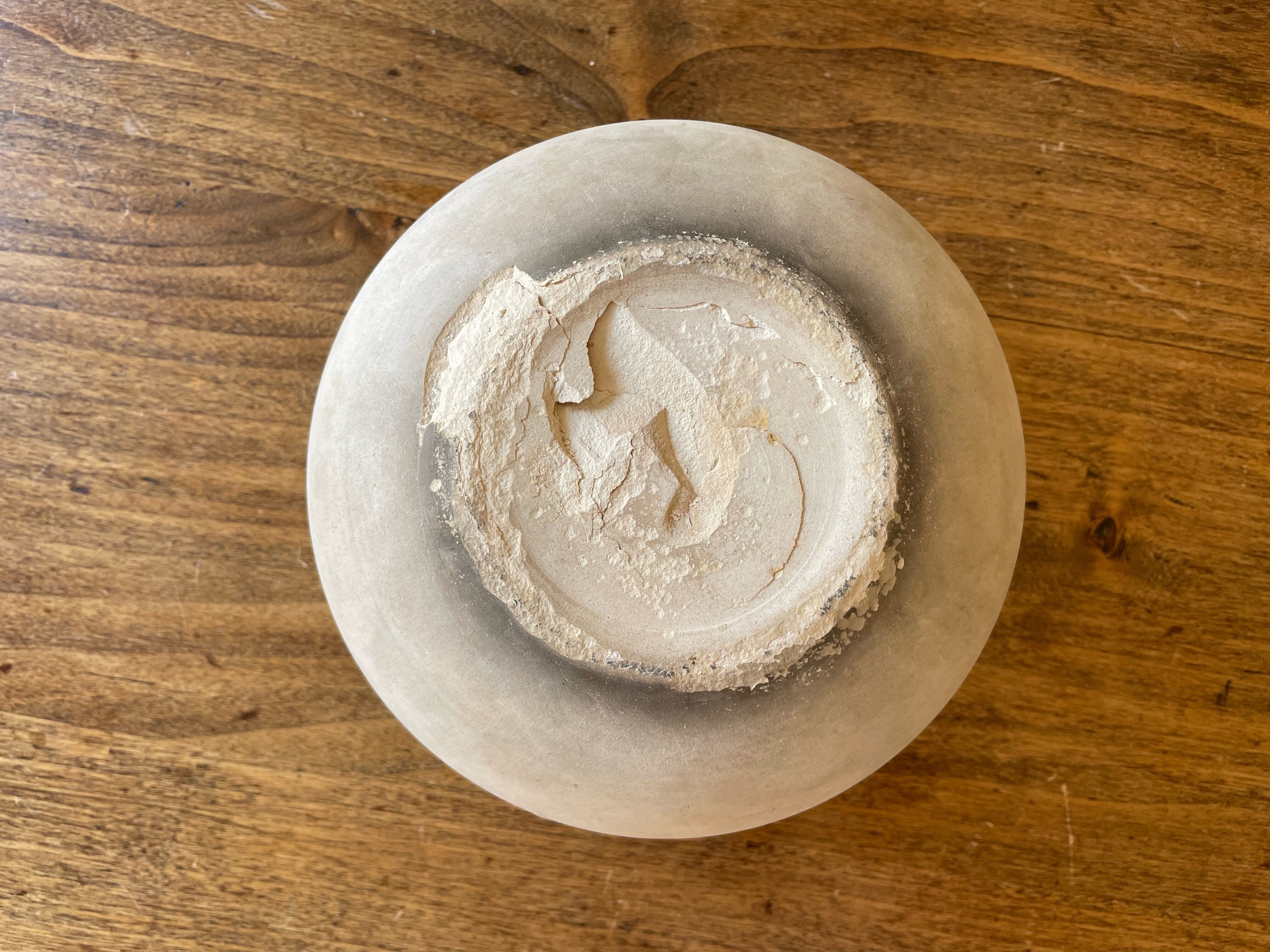 Ceramic flower pique