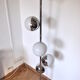 Lampadaire spirale chromé, design 70