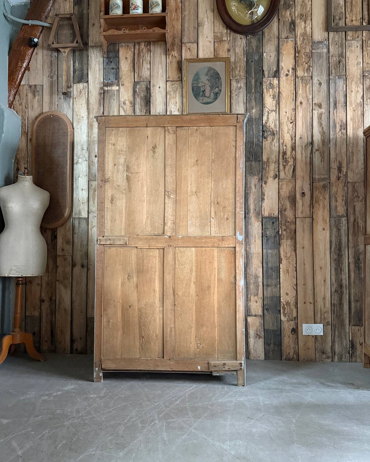 Armoire parisienne verte (rénovée)