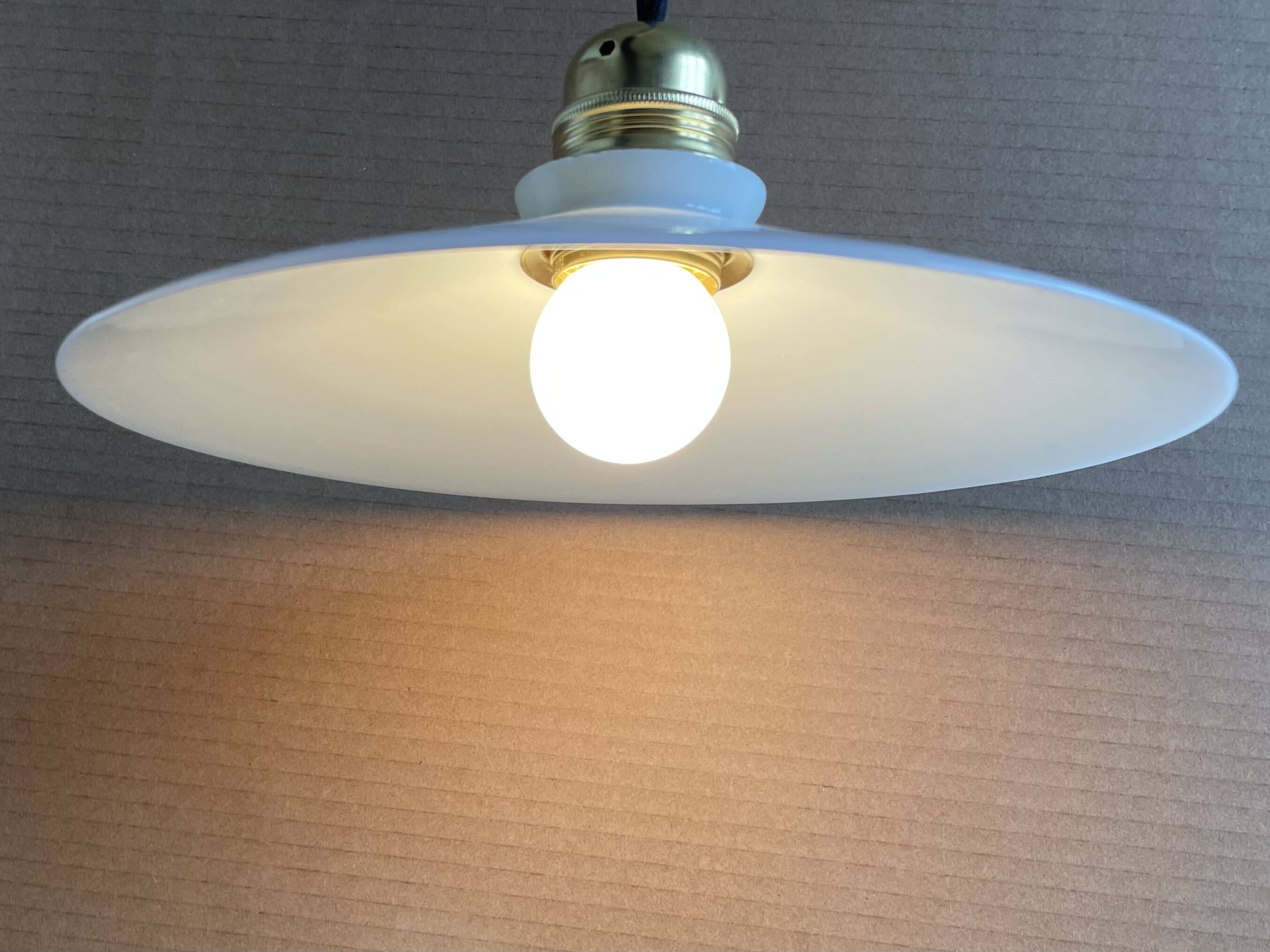 Suspension opaline ancienne
