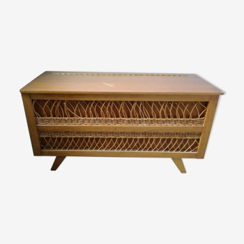 Year 70 rattan toy box