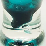 Grand vase sur pied en verre sarcelle