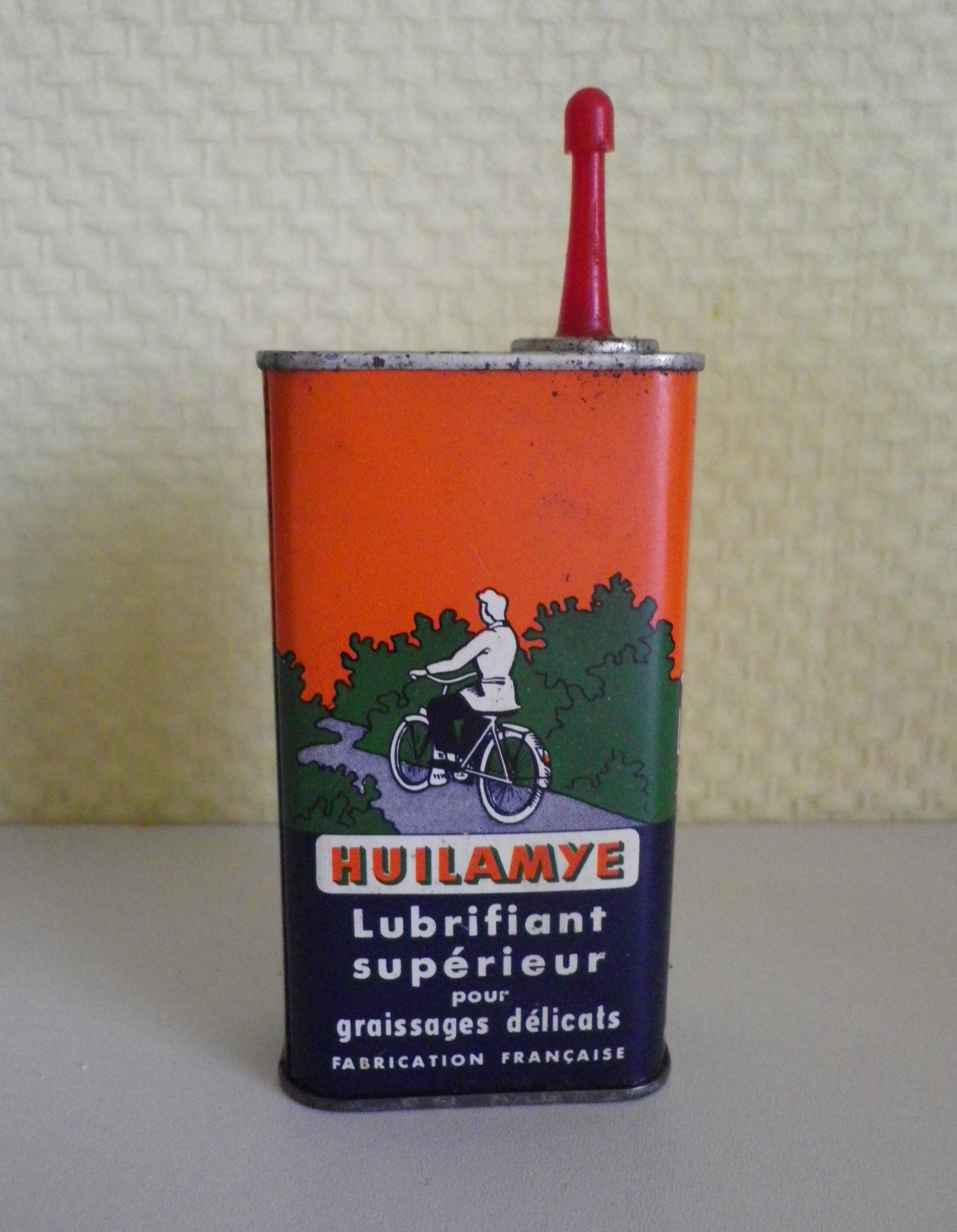 Singer sewing machine, 1928