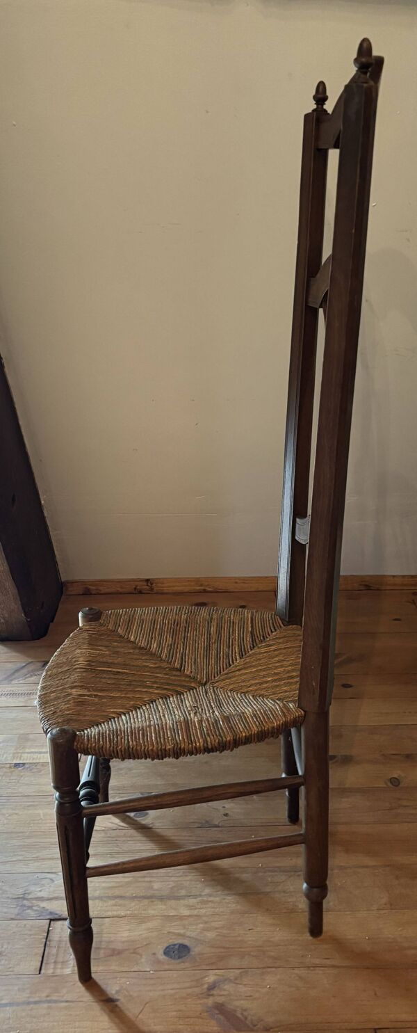 Chaise de nourrice ancienne en bois et paille Bretagne (fin XIXe / début XX