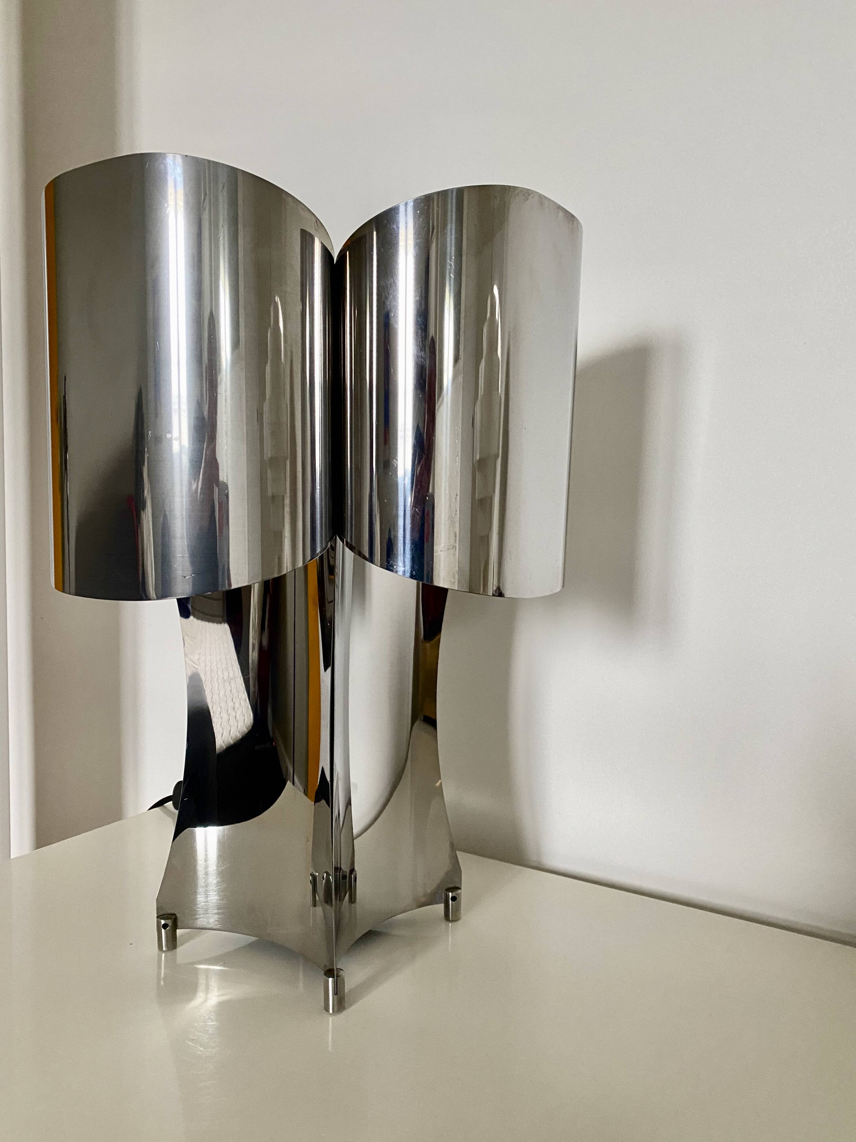 lampe quadrilobe en métal chromé,