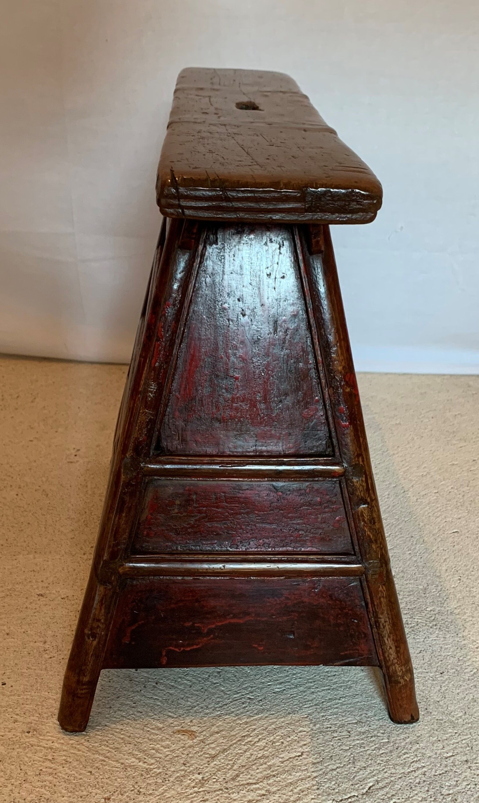 Chinese hairdresser's stool