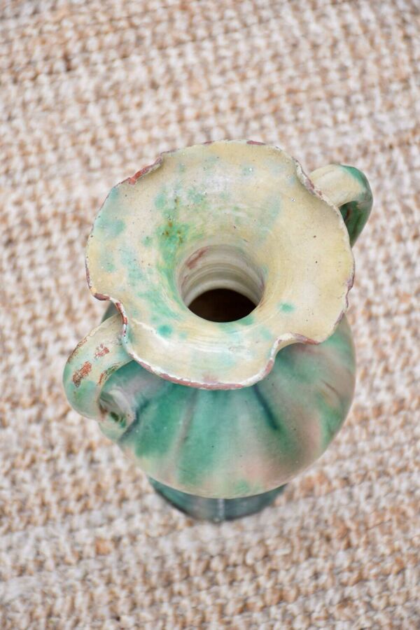 Vase amphore en céramique émaillée verte