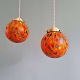 Duo de suspensions Art Déco en verre moucheté multicolore, 1930