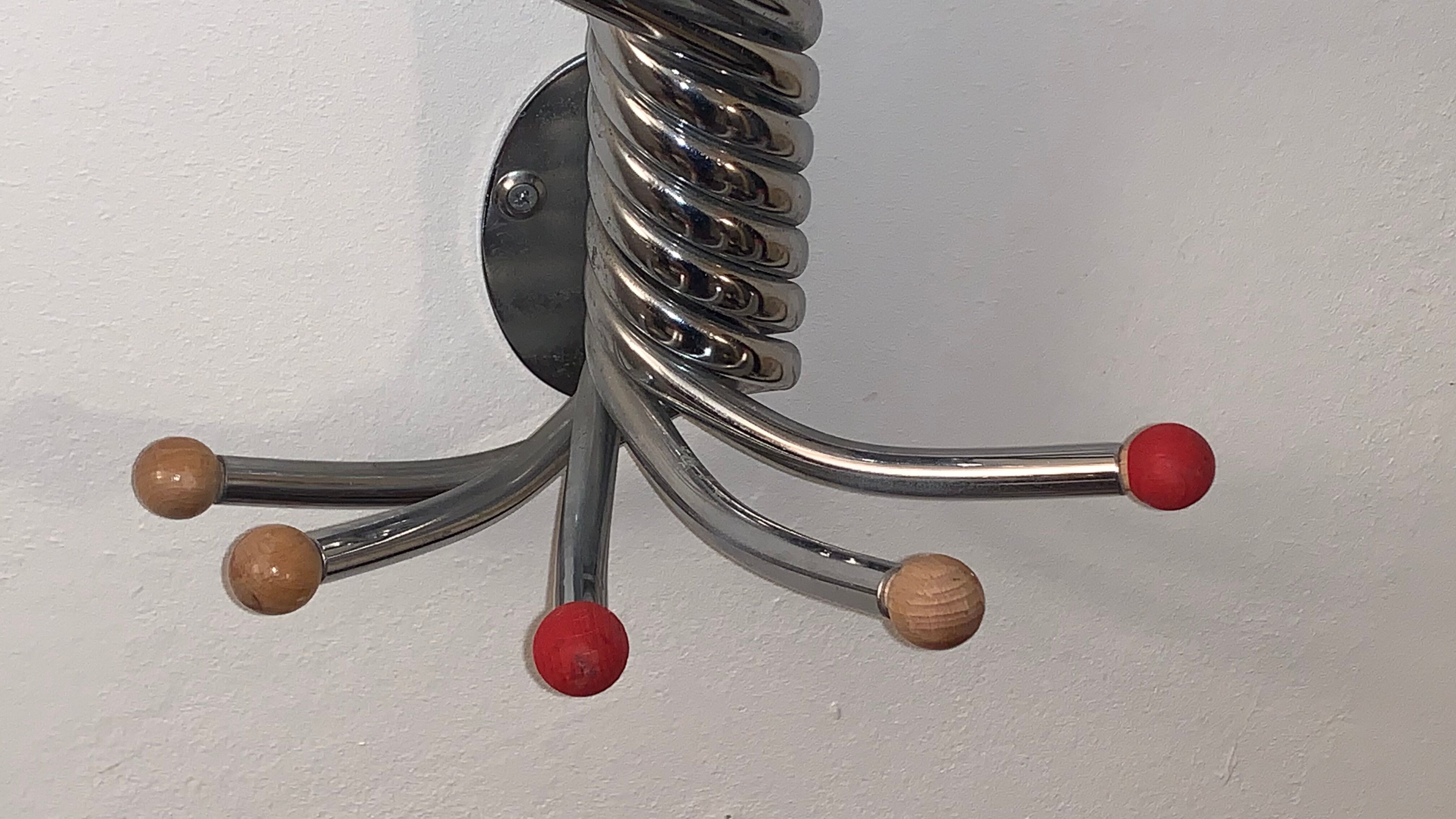 Vintage Wall mount ‘Octopus’ metal and wood swivel coat rack