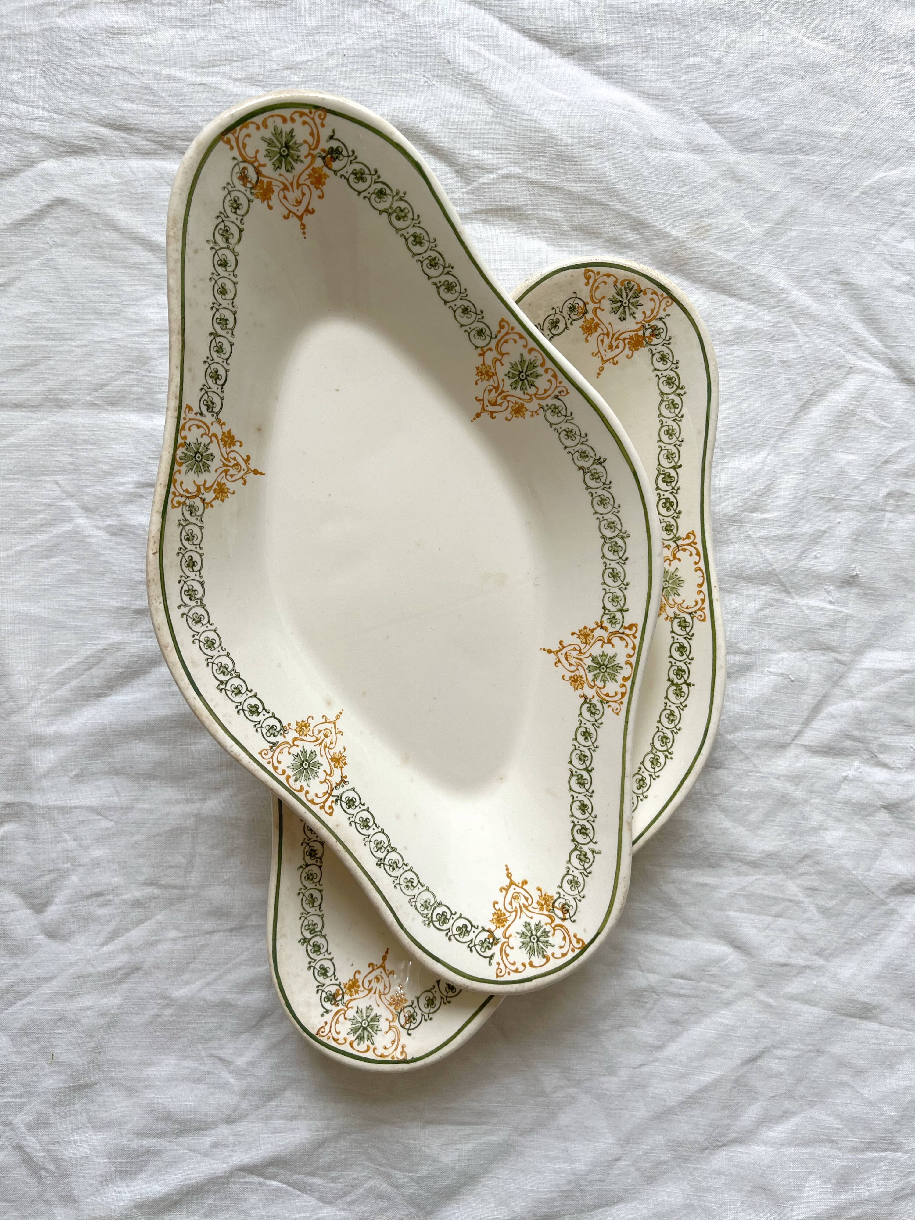 2 Longpré de Longwy iron clay dishes