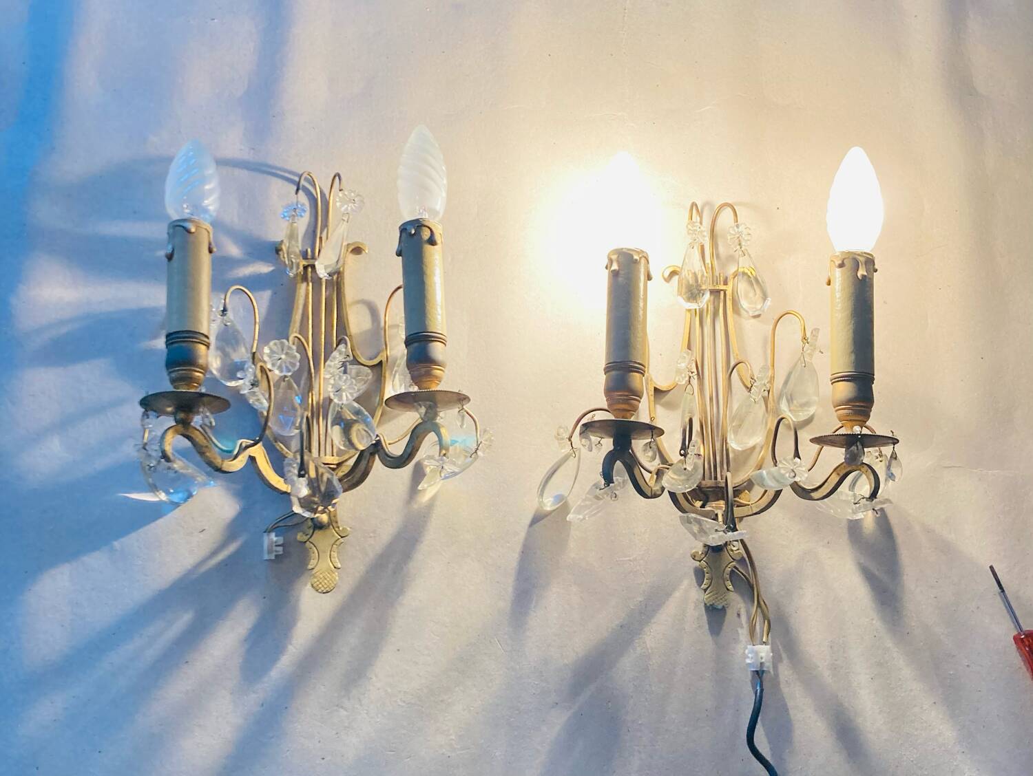 19th century Lyres wall lights in bronze, brass and glass pendants