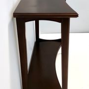Table console en hêtre ébénisé postmoderne avec une étagère inférieure, Italie