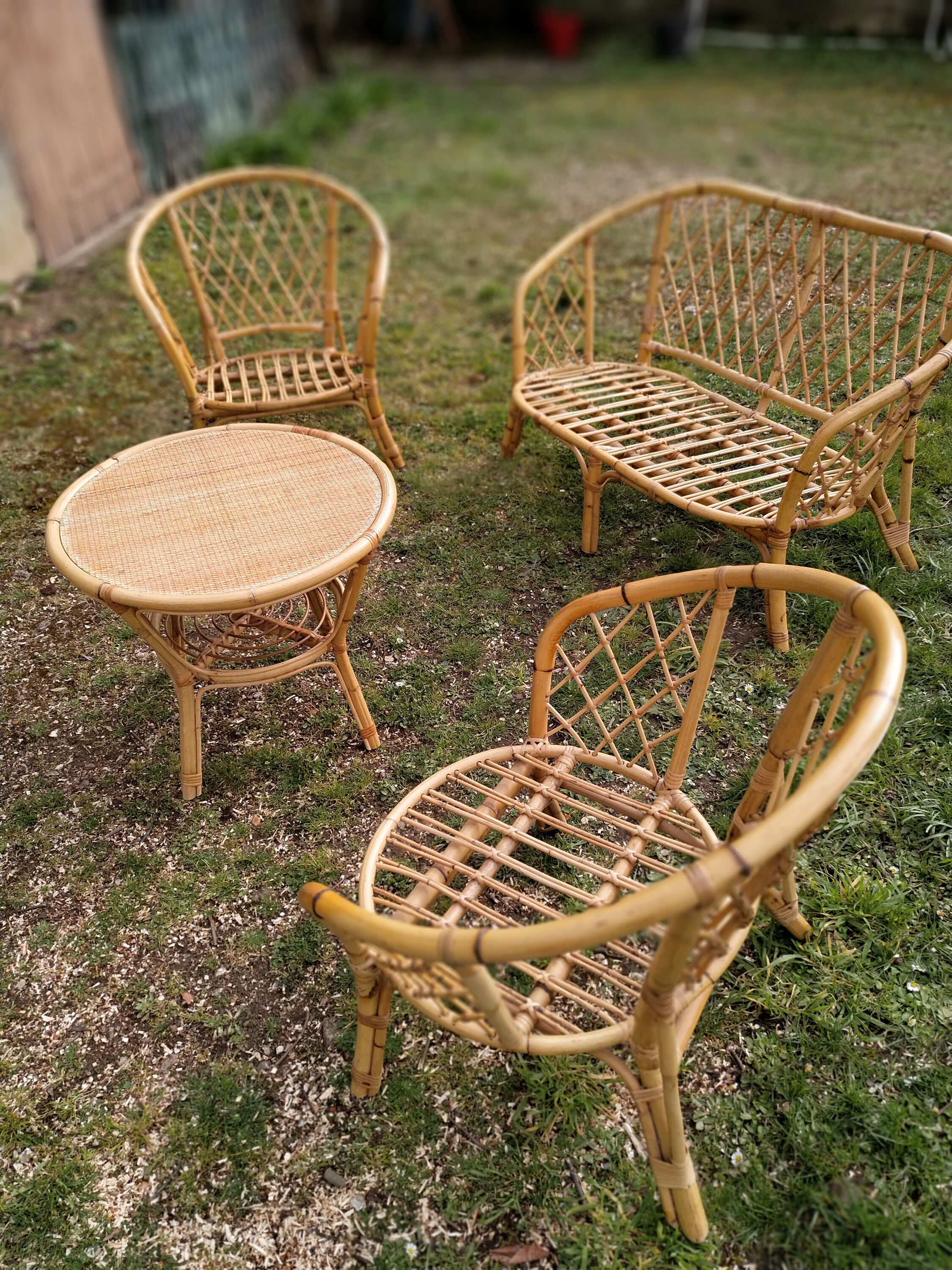 Garden furniture, chairs, seat and coffee table bamboo & rattan
