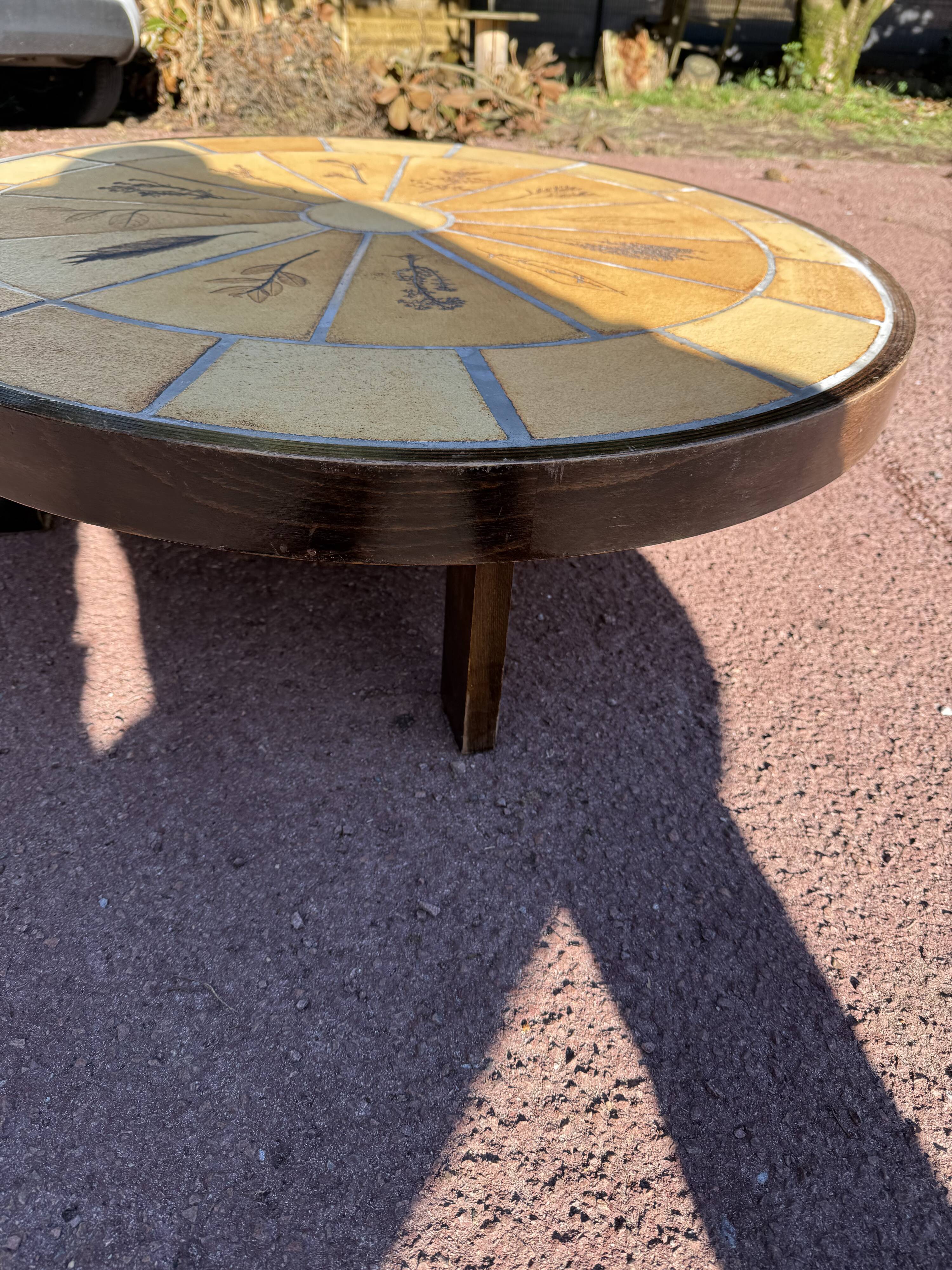 Oval coffee table Roger Capron model Herbier