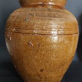 Chinese ceramic rice pot, 19th century, incised decoration