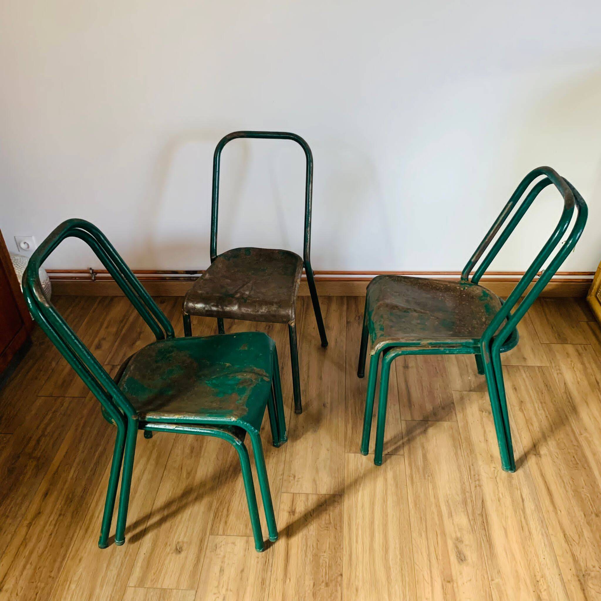 Set of 5 green chairs