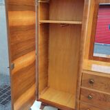 Armoire asymétrique