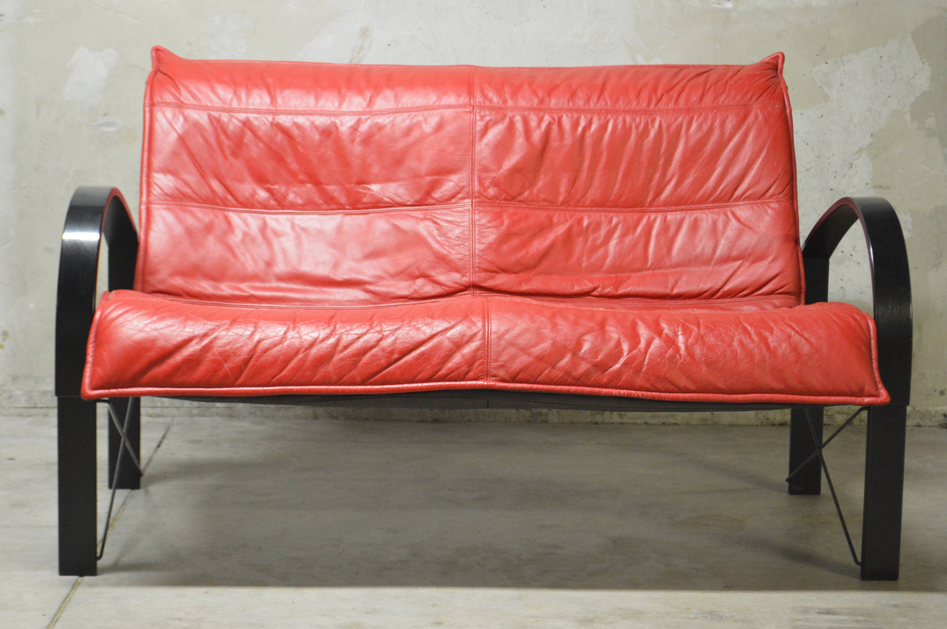 Vintage design sofa from the 80s/90s in leather