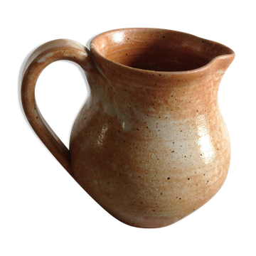 Milk pot in sizzles