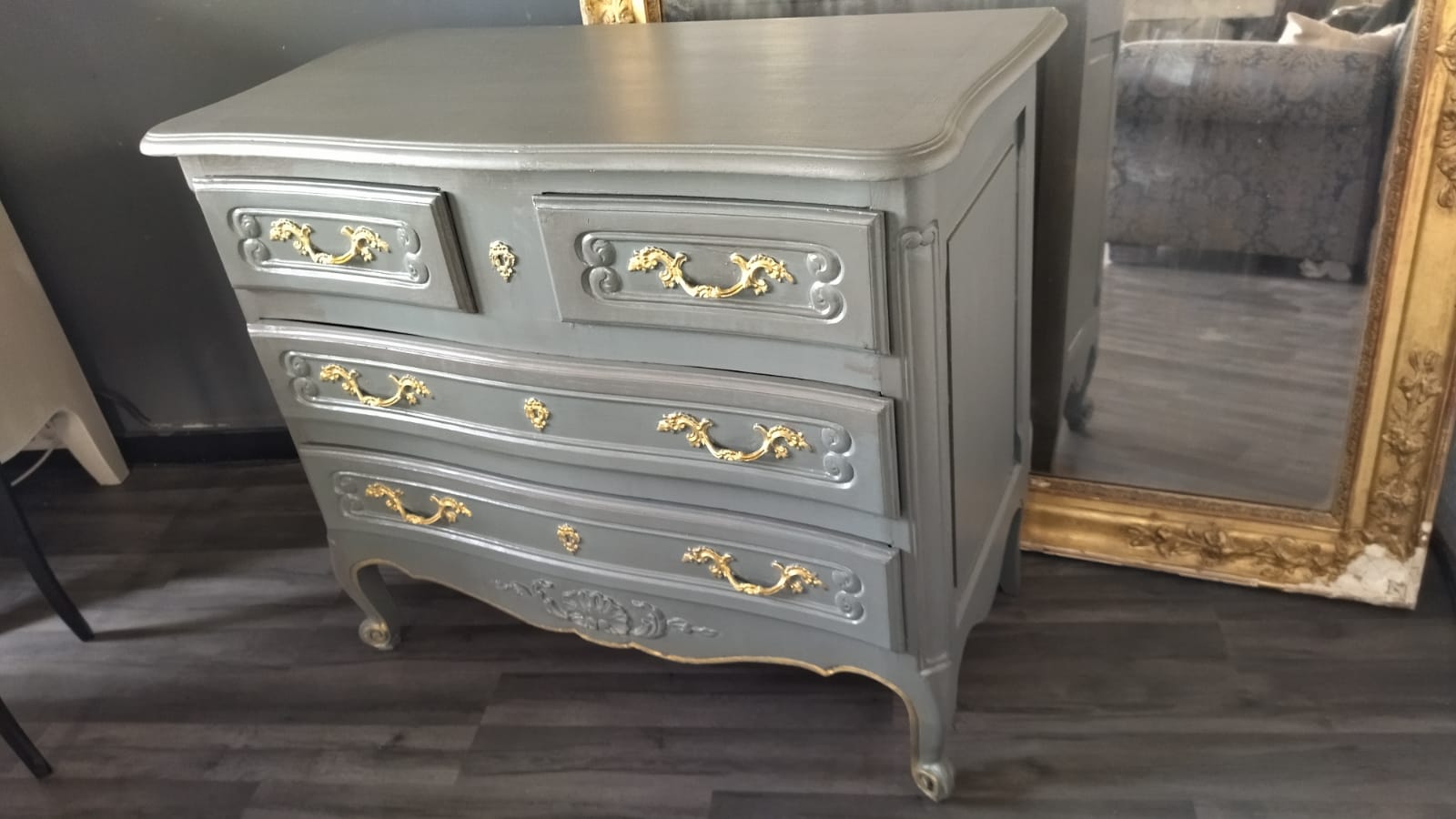 Louis XV style chest of drawers