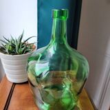 Green demijohn vase