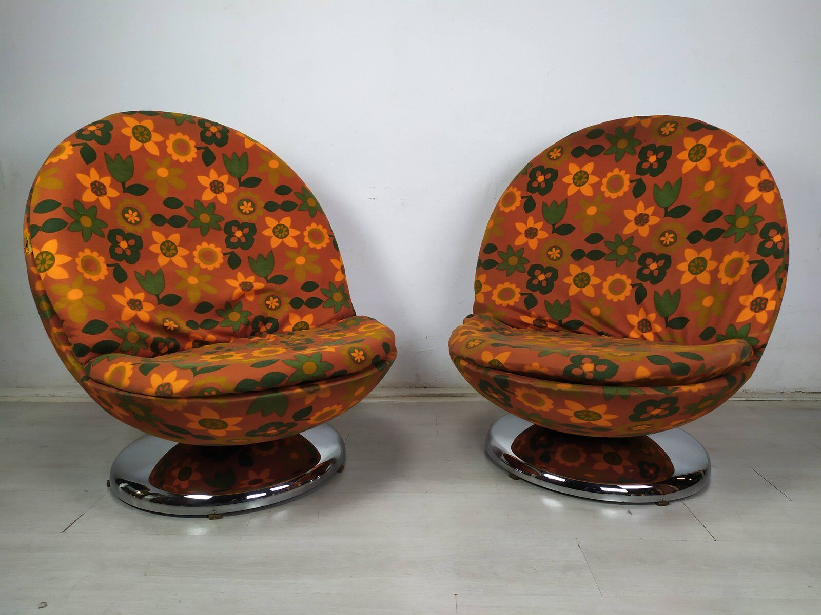 Ball Chairs Space Age Vintage, 1970s, Set of 2
