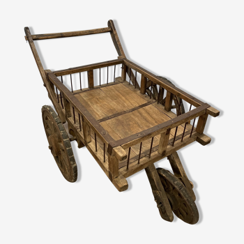 Old wooden cart