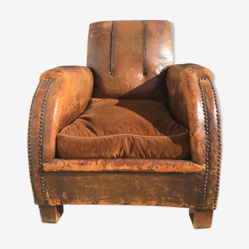 1920 leather club chair studded