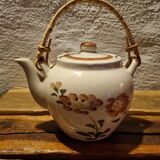 Ceramic teapot