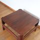 Table basse carré moderniste